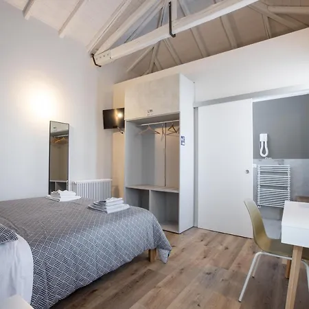 לינה וארוחת בוקר Casa Livia פורדנונה